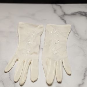 Vintage white gloves with butterfly embroidery